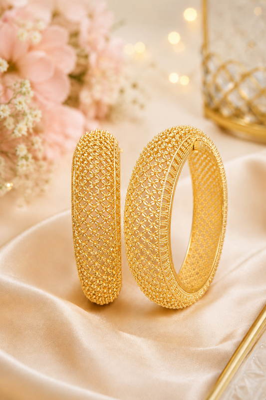 Royal Mesh Design Gold-Tone Bridal Bangles